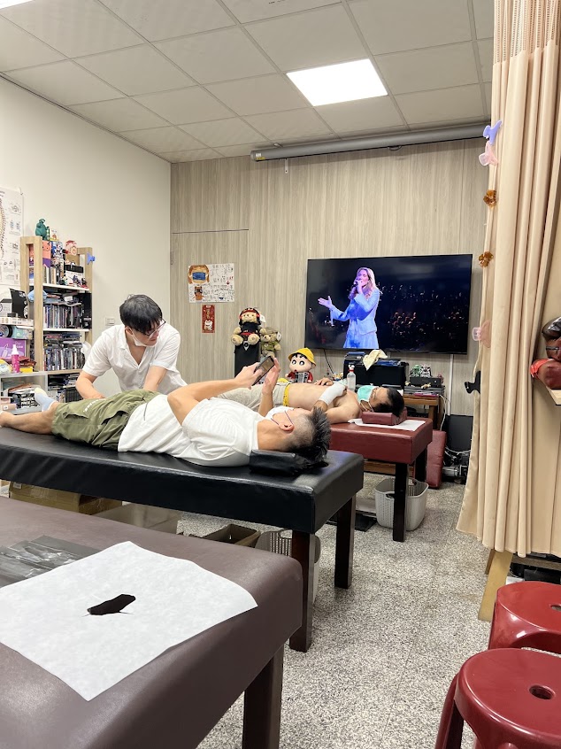 百科健康傳統整復推拿館（需預約）