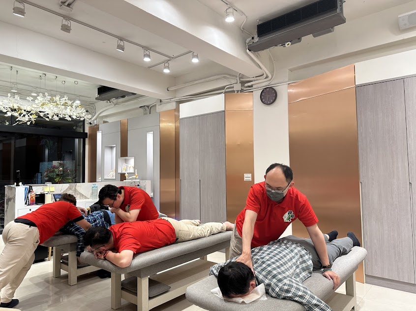撥筋堂傳統整復推拿竹北幸福店-深度紓解筋骨問題-Dr.撥運動按摩 不適剋星 酸爽不痛