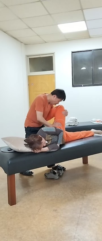 宏榮 傳統整復推拿
