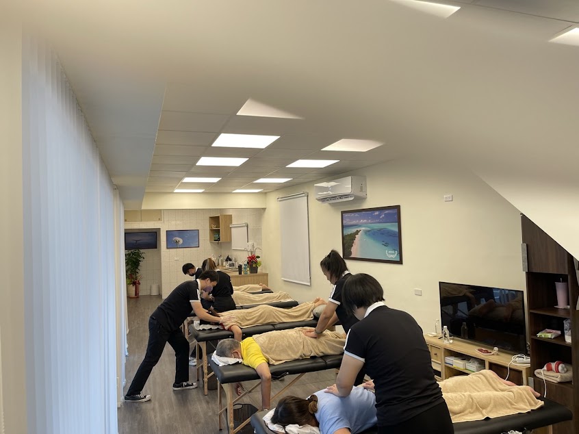 双通皇植萃調理保健中心 澎湖店 全身按摩推拿 歐式淋巴疏通排毒 機能還原 筋膜放鬆 massage Manual lymphatic drainage and myofascial relaxation